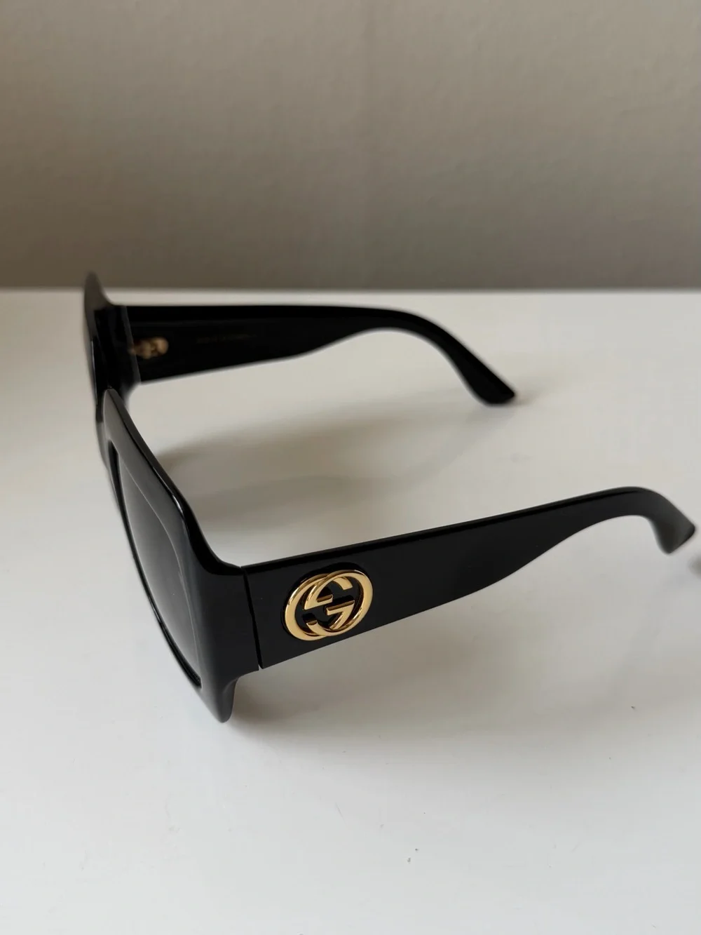 Gucci Authentic‎ Black Oversized Square Sunglasses with Gold GG Emblem